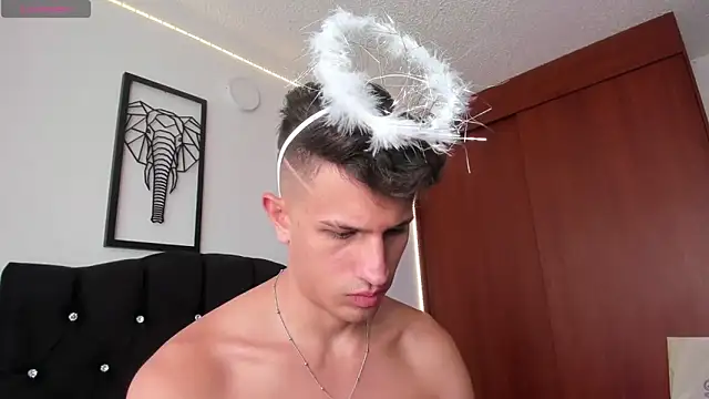 kevin ahss online show from October 31, 7:50 pm