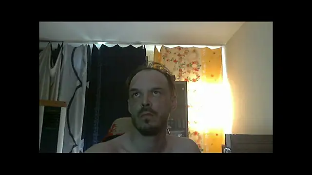 Snapshot of Jenner84 chatting on September 9, 1:54 pm Jenner84 online show from September 9, 1:54 pm