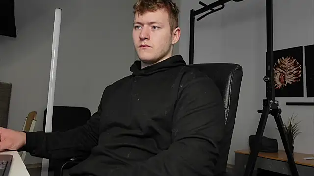 Richard Dullas online show from November 11, 11:15 am