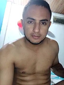 Geral Yeraldyn09 online show from September 29, 4:22 am