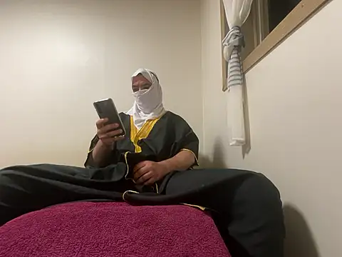 Snapshot of sheikhbandar06_09 chatting on October 11, 10:25 pm sheikhbandar06 09 online show from October 11, 10:25 pm
