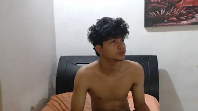 alice julls online show from November 26, 8:45 pm