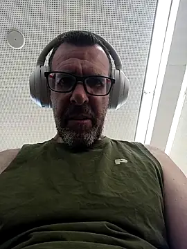 gigolobcn online show from March 21, 8:41 am