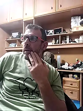 gigolobcn online show from April 4, 4:53 am