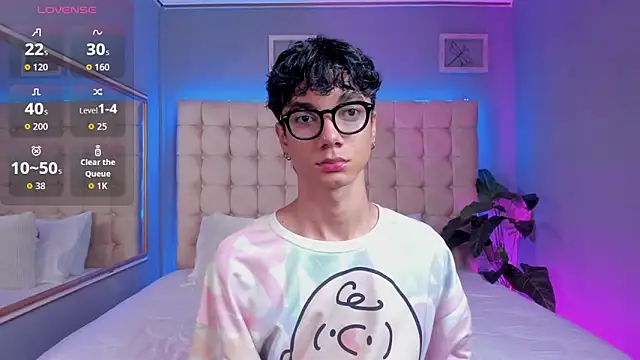 Phillicious   online show from September 24, 10:19 pm