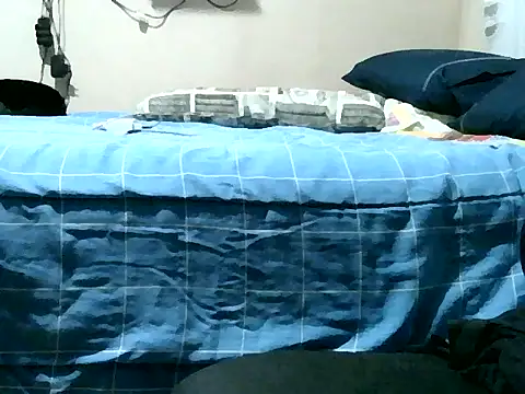 comobucetinhas online show from October 19, 1:32 am