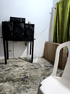 giannis090 online show from November 18, 3:54 am