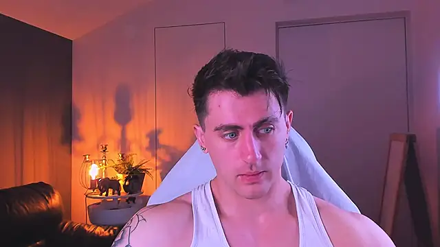 Oscar Miller  online show from October 10, 8:56 pm