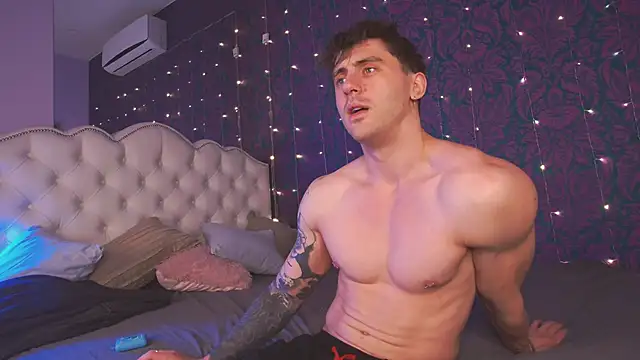 Oscar Miller  online show from November 27, 9:18 pm