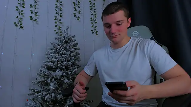 Your Claddagh online show from December 20, 5:42 pm