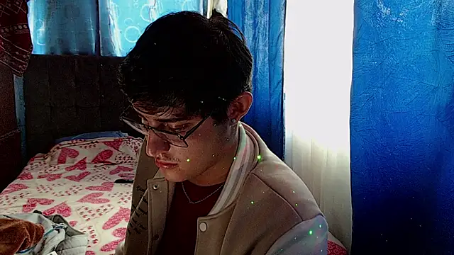 yesitwink  online show from January 7, 6:57 pm