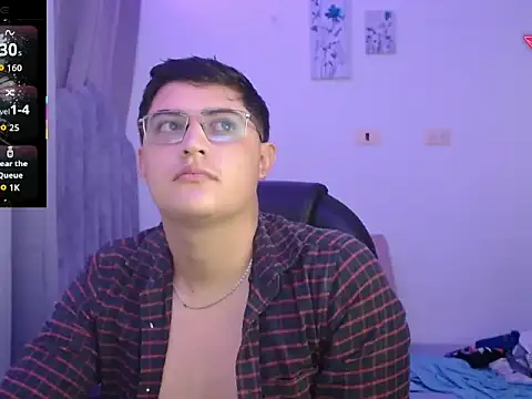 yesitwink  online show from April 30, 2:18 am