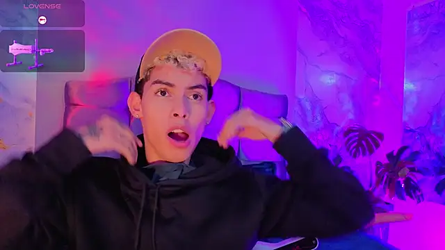 Room 69x online show from March 23, 12:33 pm