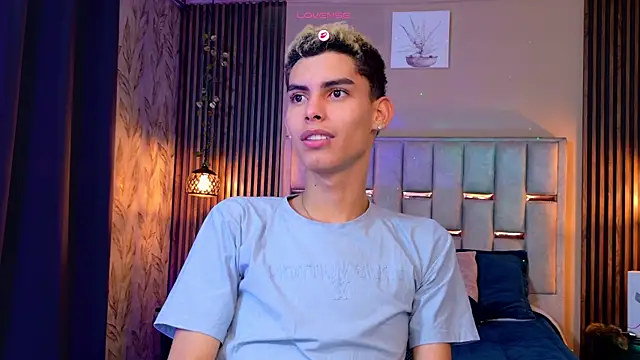 Room 69x online show from April 6, 1:56 pm