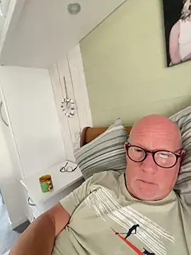 philefc online show from September 27, 8:12 am