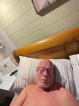 philefc online show from October 9, 8:25 pm