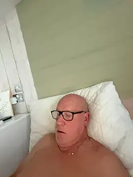 philefc online show from January 12, 9:46 am