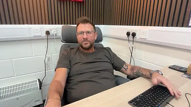 bilf1978 online show from March 18, 10:07 am