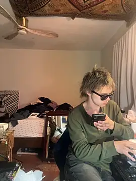 XanderOzzz online show from February 10, 12:10 pm