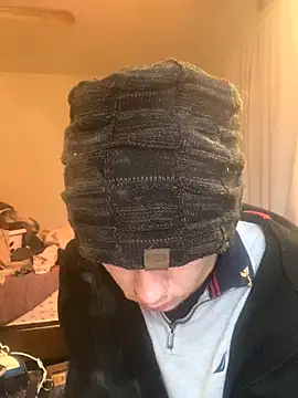 XanderOzzz online show from December 18, 5:42 pm