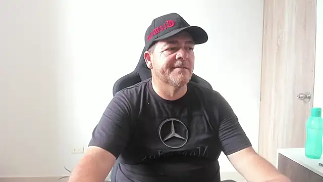 massimo dannger online show from October 6, 7:40 pm