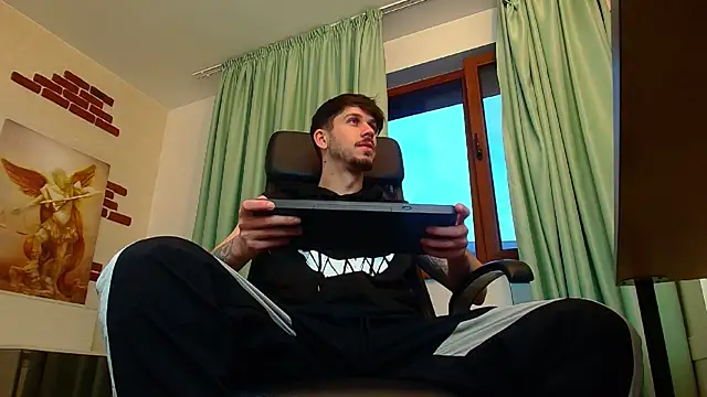 JonahShaw online show from September 30, 4:29 am