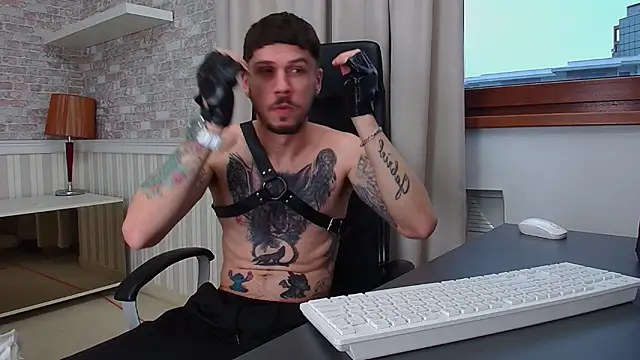 JonahShaw online show from October 7, 5:11 am