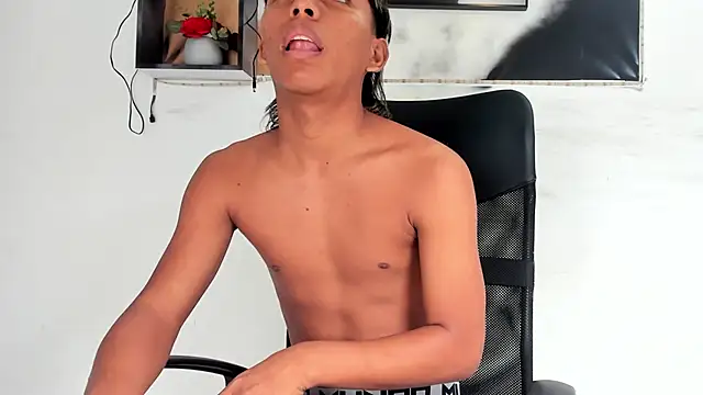 tyler twink boy online show from November 15, 1:46 pm