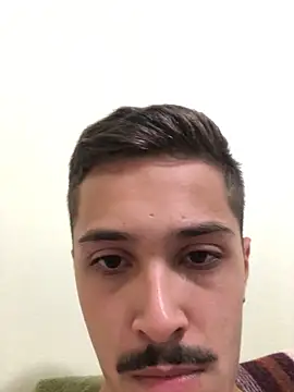 henriquexz244 online show from March 10, 10:38 pm