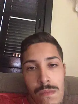 henriquexz244 online show from January 31, 7:11 pm