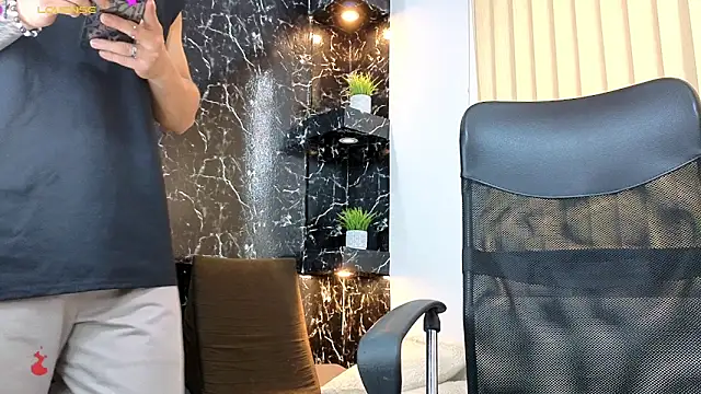 Alexander ferre online show from March 6, 1:30 pm