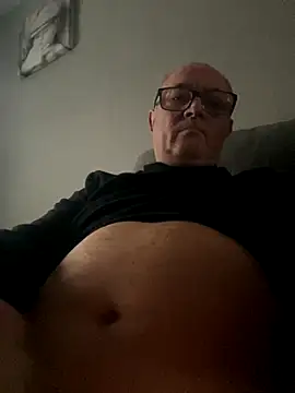 Snapshot of naughtygrandad1 chatting on October 1, 7:01 am naughtygrandad1 online show from October 1, 7:01 am