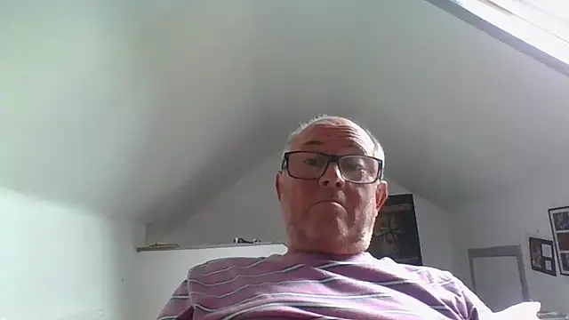 Snapshot of naughtygrandad1 chatting on September 20, 1:22 pm naughtygrandad1 online show from September 20, 1:22 pm
