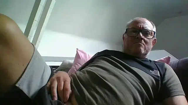 Snapshot of naughtygrandad1 chatting on October 4, 2:44 pm naughtygrandad1 online show from October 4, 2:44 pm
