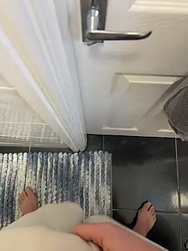 biversboy online show from March 28, 5:57 pm