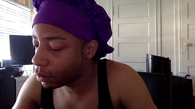 Diodre Benyoon online show from March 8, 11:31 pm