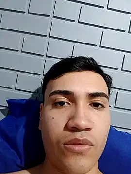 novinho safado   online show from September 30, 7:50 pm