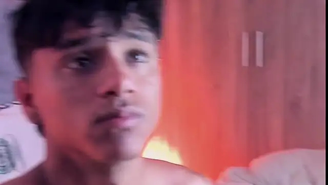 ZYZZ1312 online show from October 21, 4:32 pm