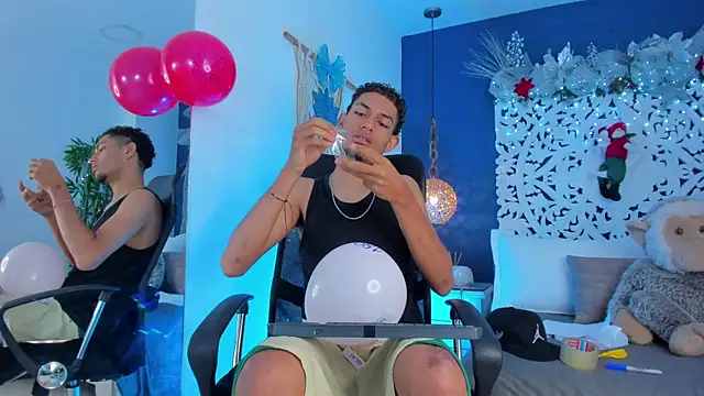 Adonis WB online show from November 28, 9:06 pm