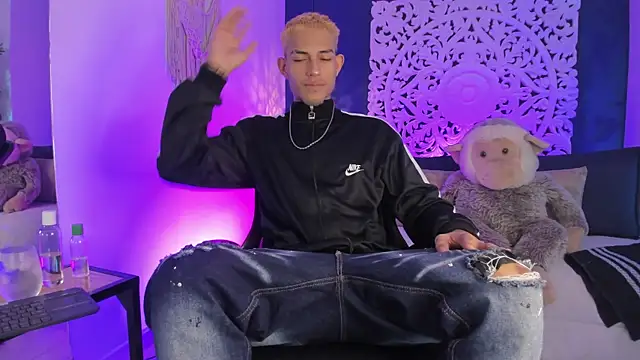 Adonis WB online show from January 18, 4:03 am