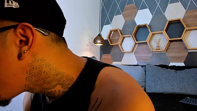 Snapshot of Donovan_Desmond chatting on September 11, 11:26 pm Donovan Desmond online show from September 11, 11:26 pm