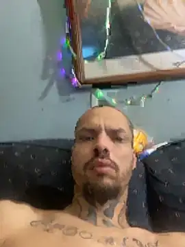 ColDreaMZz93 online show from April 7, 8:20 pm