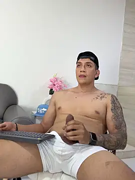 Snapshot of blackbullger_ chatting on September 29, 5:31 pm blackbullger online show from September 29, 5:31 pm