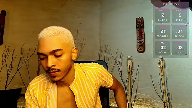 Snapshot of MarcusRain_ chatting on October 18, 7:52 pm MarcusRain online show from October 18, 7:52 pm