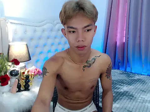 Snapshot of jersthebigfuckerxxx chatting on October 11, 5:22 am jersthebigfuckerxxx online show from October 11, 5:22 am
