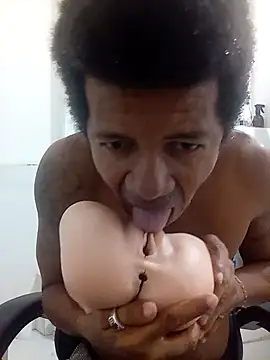 moreno25centimetro online show from January 9, 1:38 pm