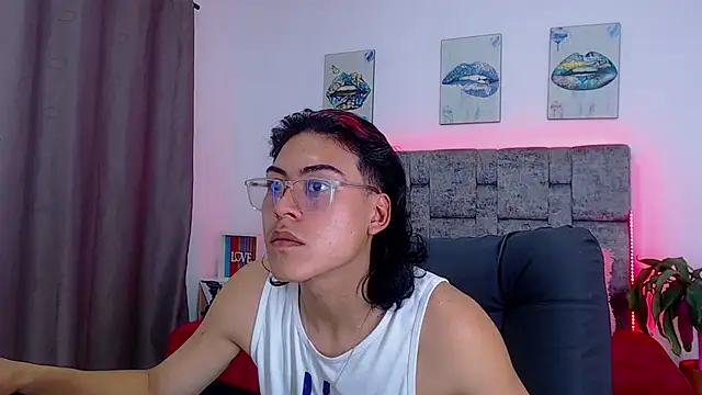Snapshot of dirty_model chatting on October 15, 5:59 am dirty model online show from October 15, 5:59 am