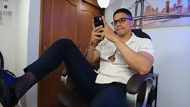 Dash Bukoski online show from March 6, 2:25 pm