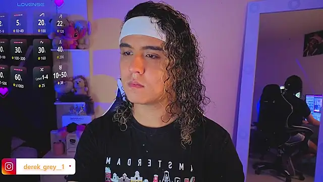 derek greyy  online show from March 4, 9:22 pm