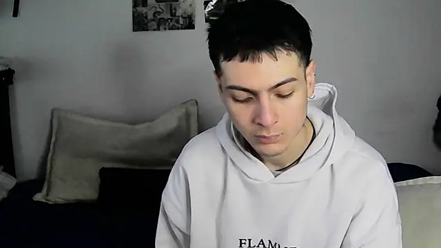 Dioniso guy8 online show from September 17, 12:39 pm